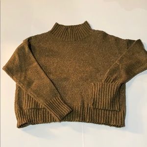 Mock neck with pockets